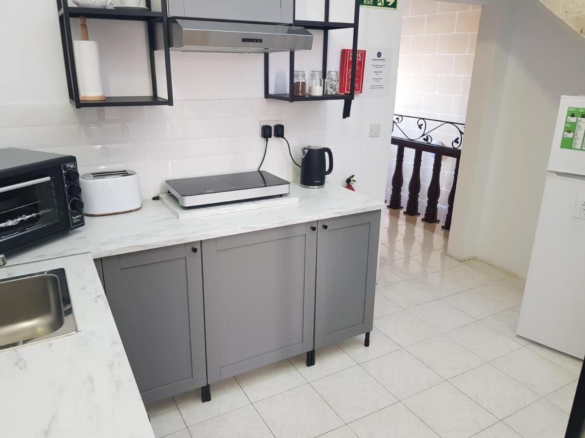 Nadar Accommodation Надур Екстериор снимка
